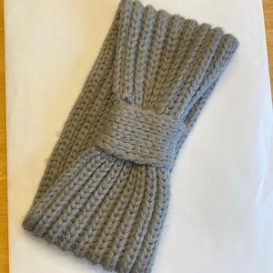 Winter knitted headband grey